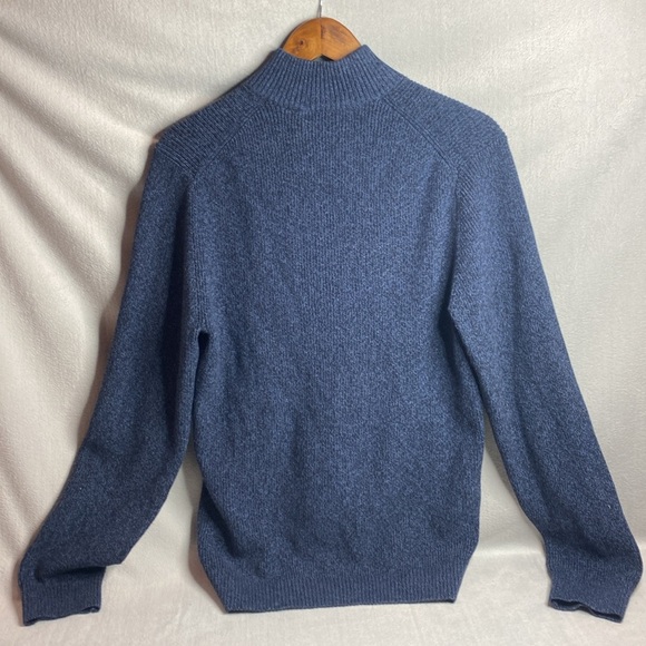 Izod 1/4 zip blue sweater size large - Picture 2 of 4